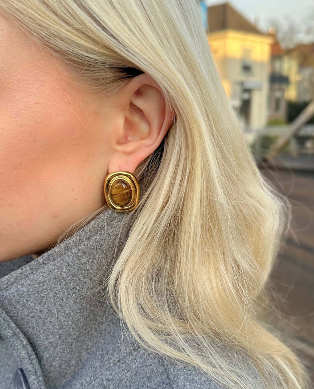 MINIMALISTIC VS MAXIMALISTIC JEWELRY
