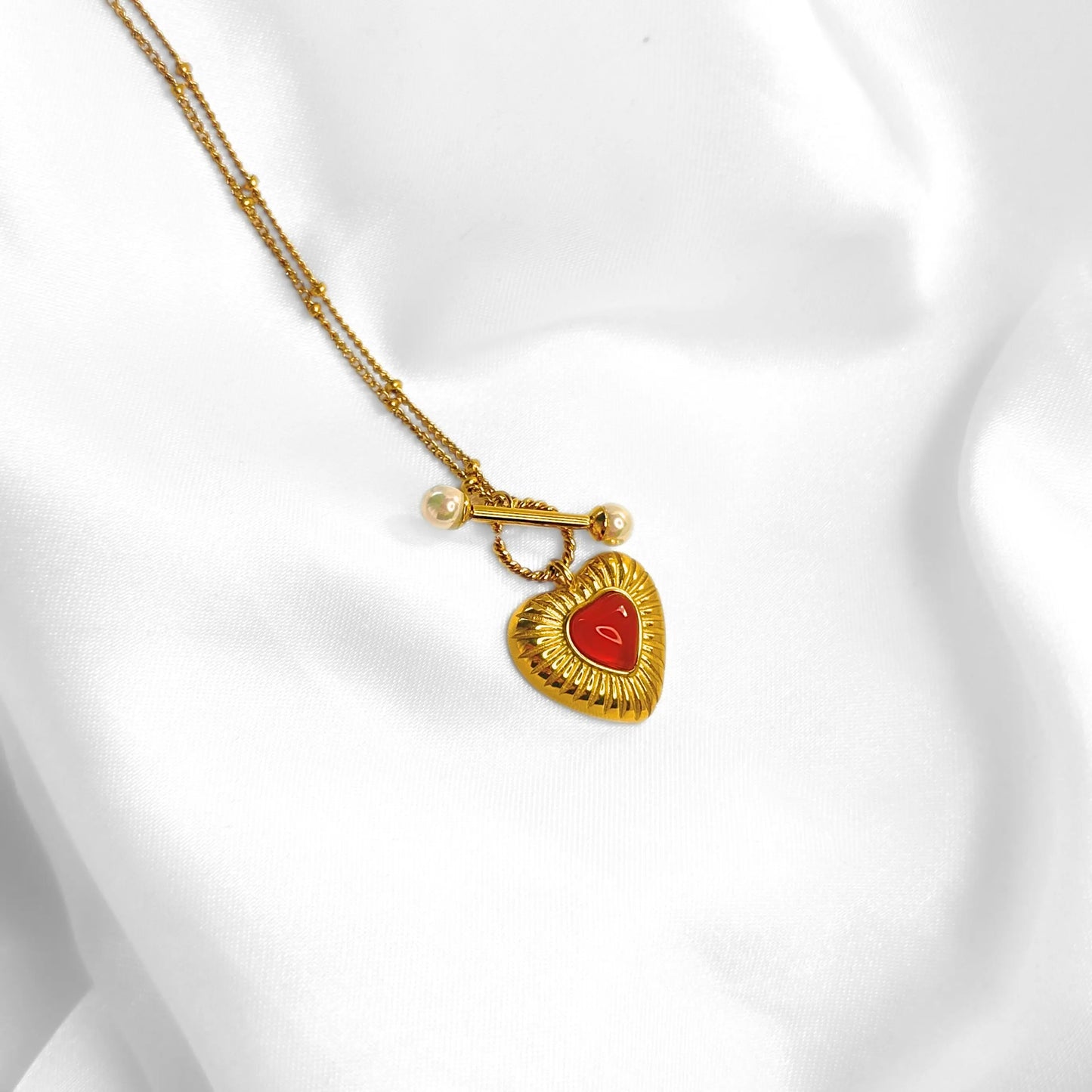 HEART PEARL NECKLACE GOLDEN ECHO