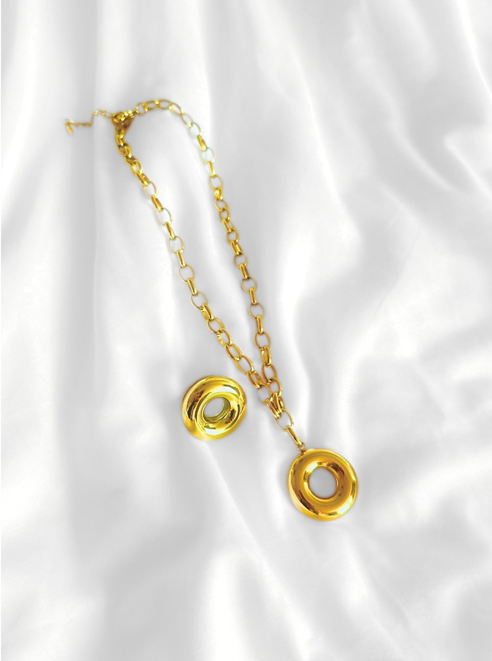 HALO NECKLACE | NEW IN GOLDEN ECHO